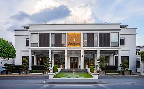 อรุณธาราริเวอร์ไซด์บูติกโฮเทล- SHA Extra Plus